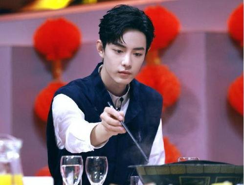 杨紫和肖战最新爆料微博,揭秘幕后故事，精彩瞬间抢先看  第1张