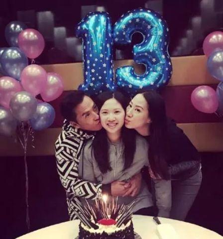 娱乐吃瓜酱生日庆祝视频,星光熠熠,欢乐满溢 第2张 娱乐吃瓜酱生日庆祝视频,星光熠熠,欢乐满溢 第2张